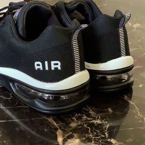 Nike air running shoes, super lightweight